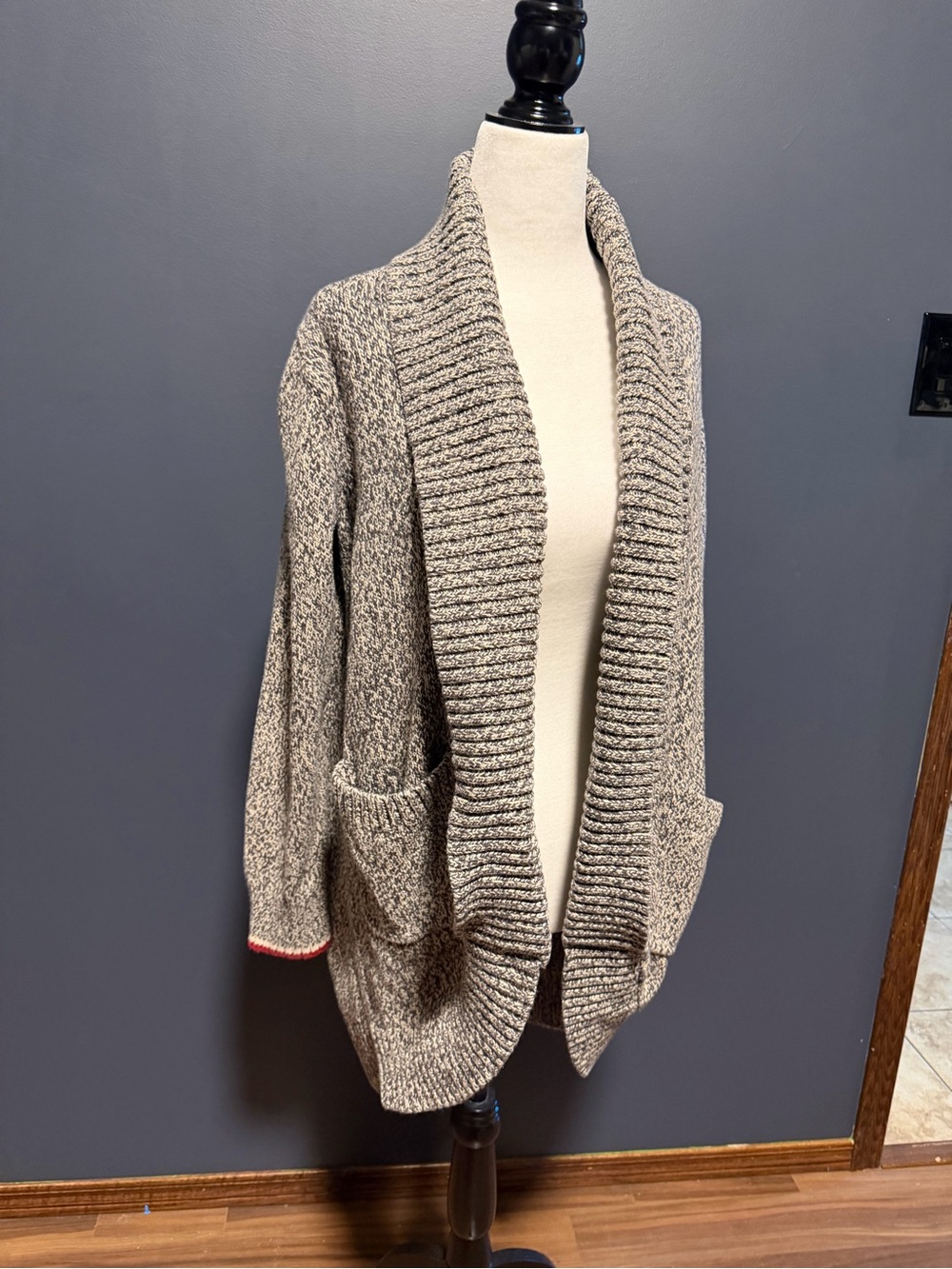 ⭐️TAKE 50% OFF⭐️ roots cardigan